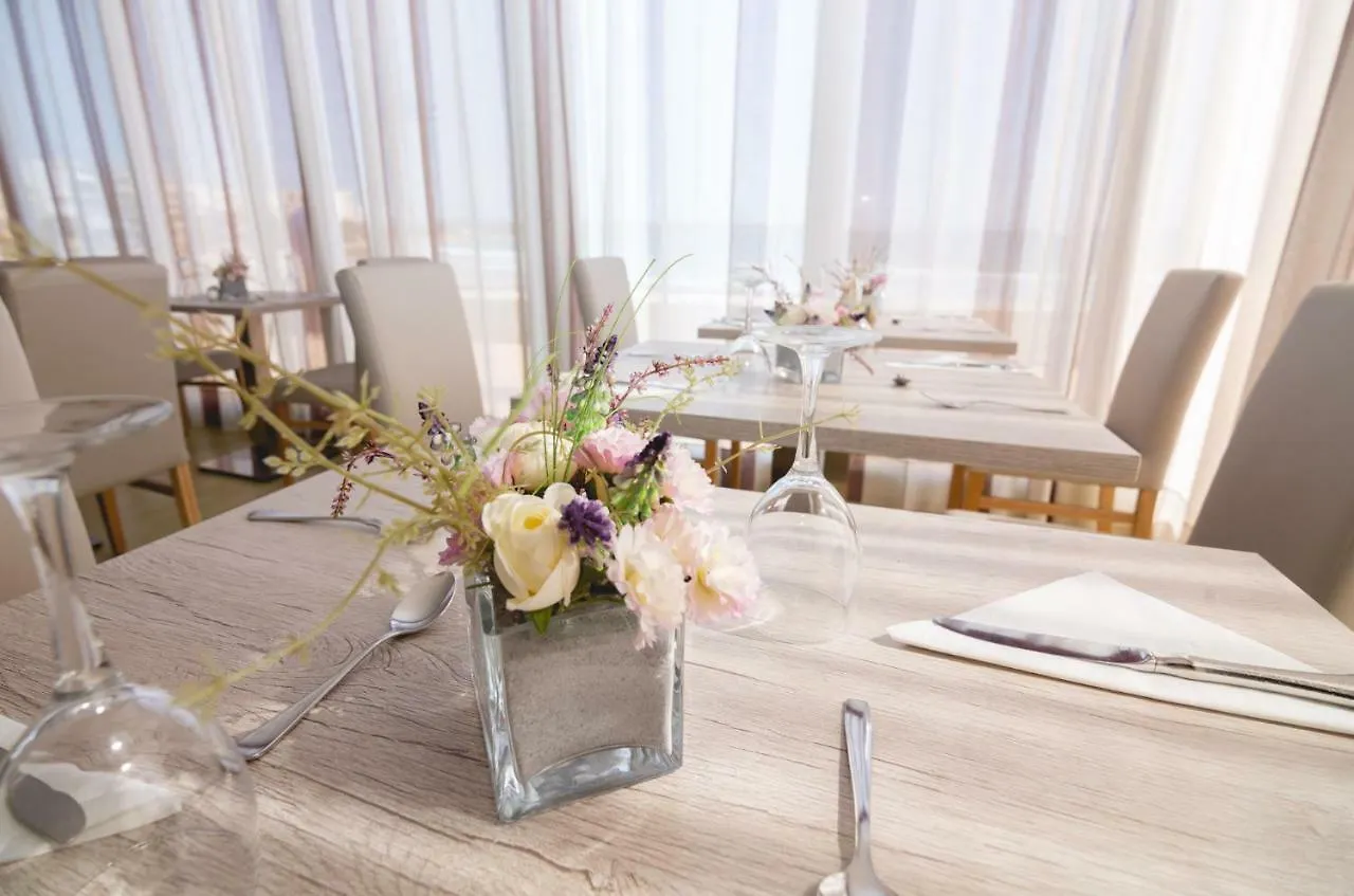 Hotel Club S'Illot  S'Illot (Mallorca)