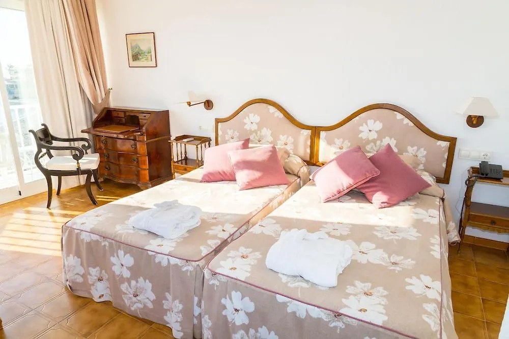 ***  Hotel Club S'Illot Испания